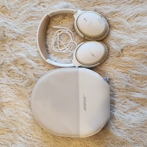 Bose QuietComfort wireless headphones in white